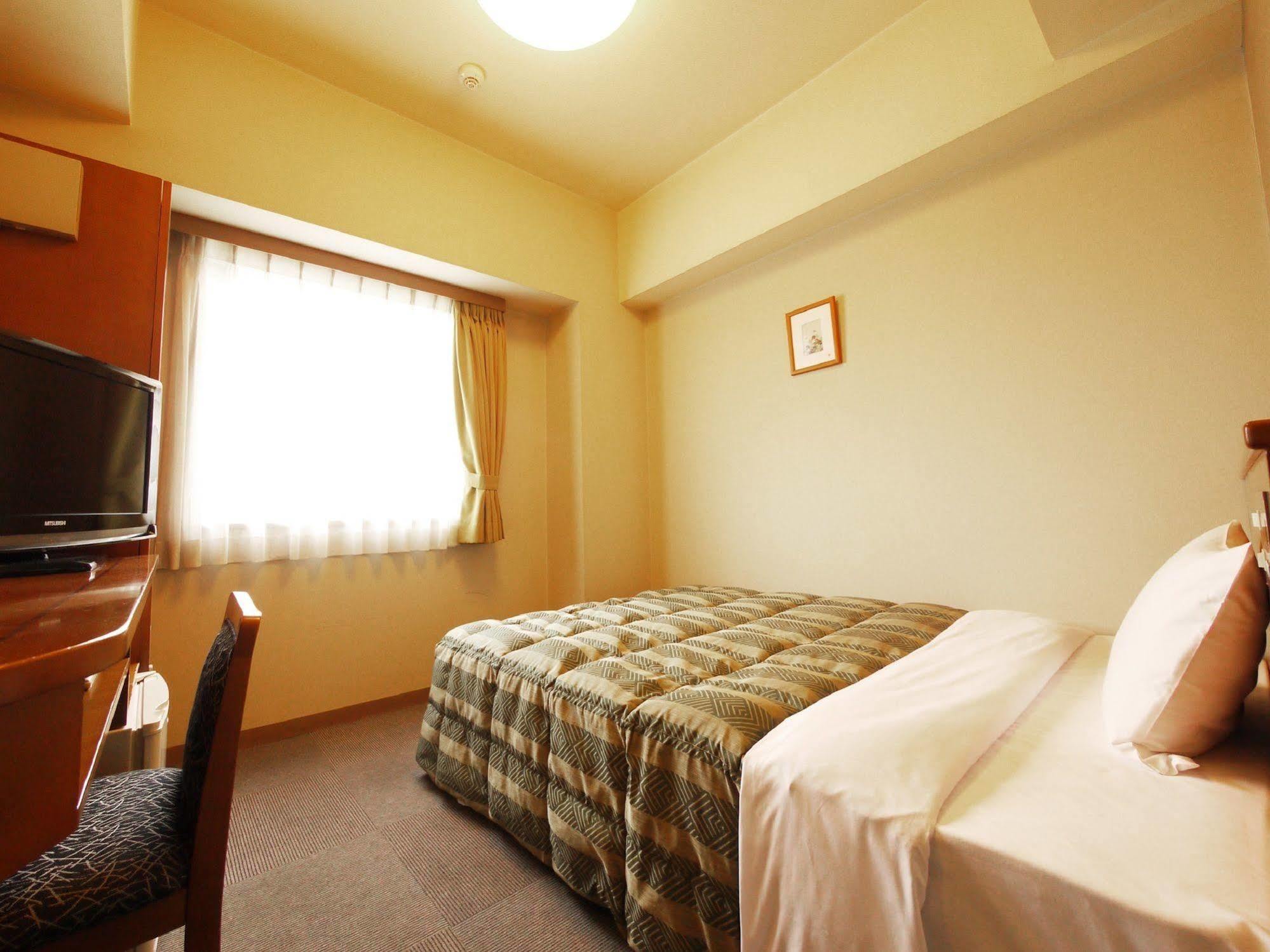 Hotel Route-Inn Honjo Ekiminami Exterior photo